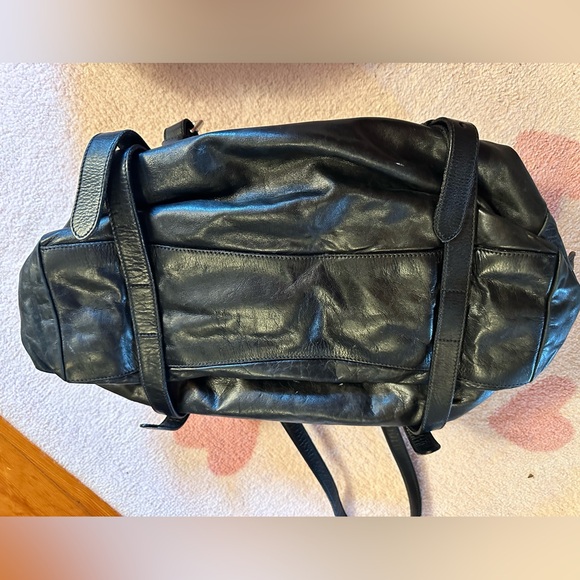 PRADA - Adjustable Leather Handbag - Authentic - Picture 7 of 11